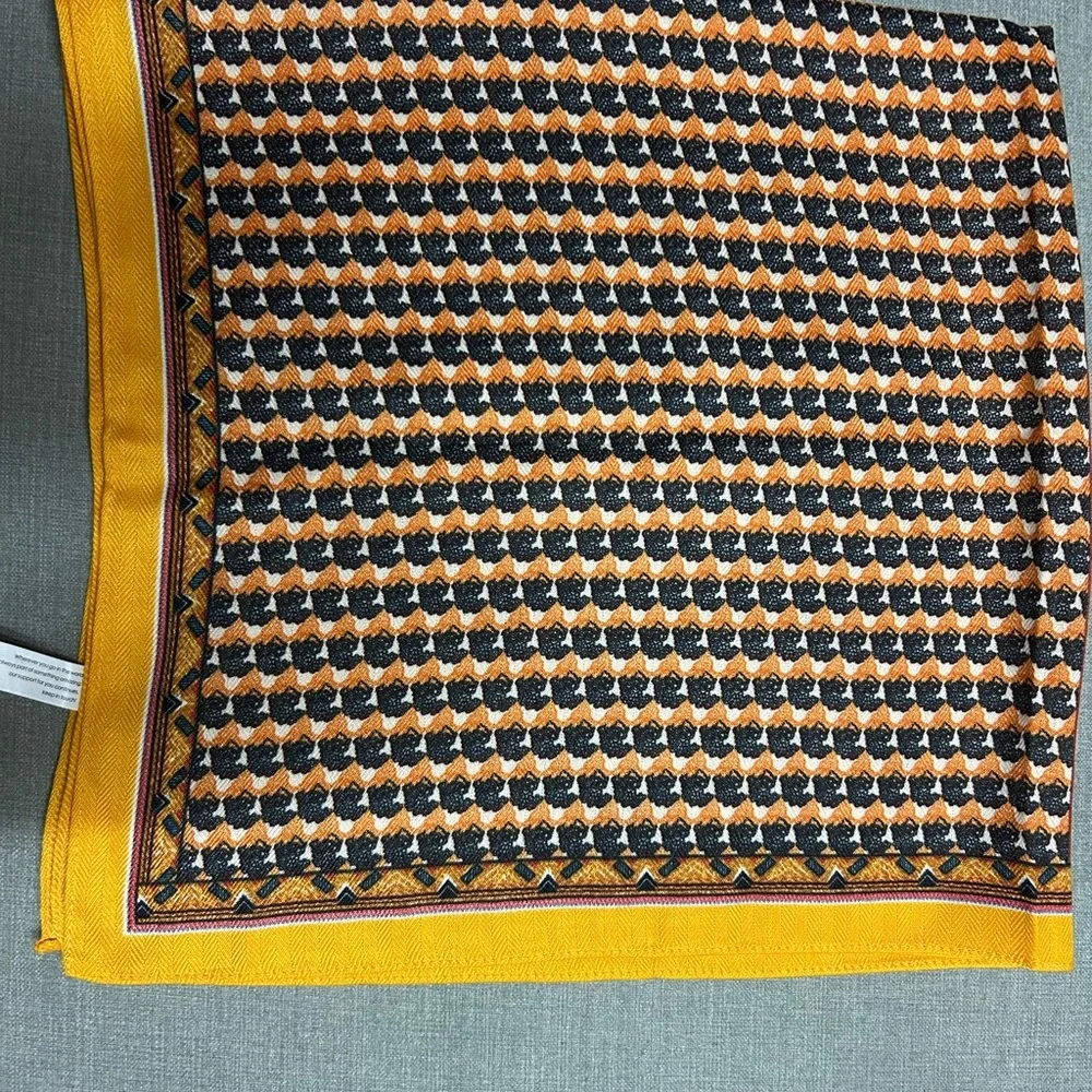 Geometric Patterned Scarf - Picture 1 of 4